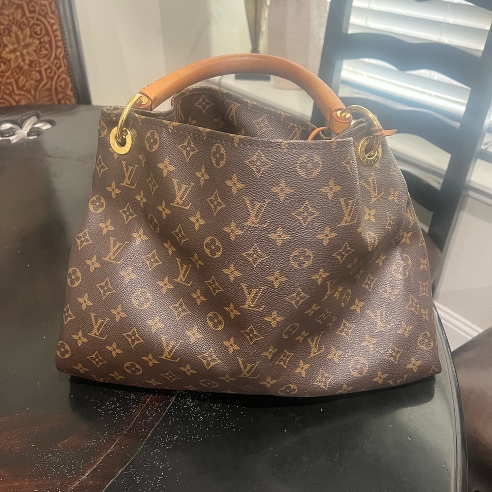 Louis Vuitton Artsy